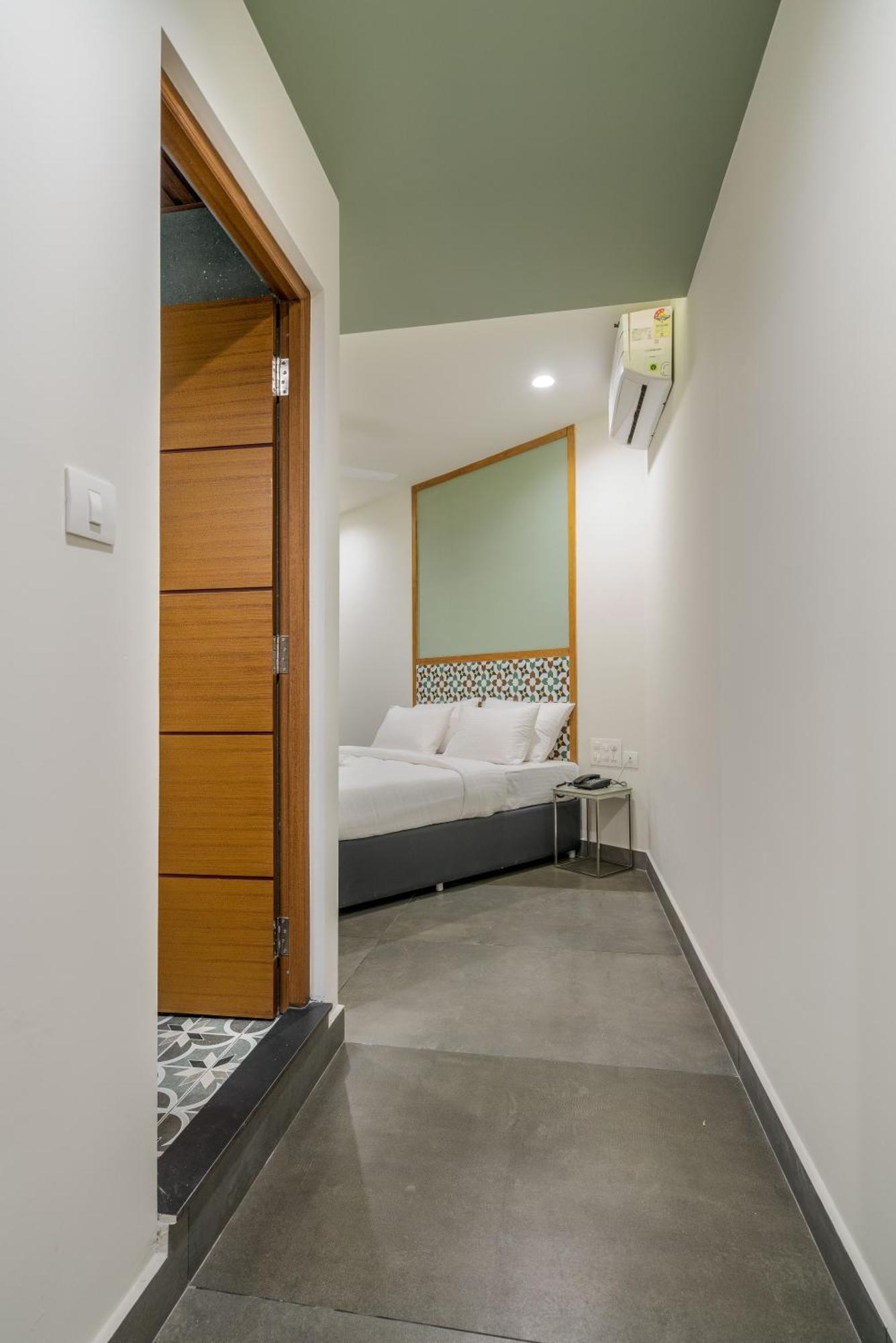 Aryaas Regent Kochi Exterior foto