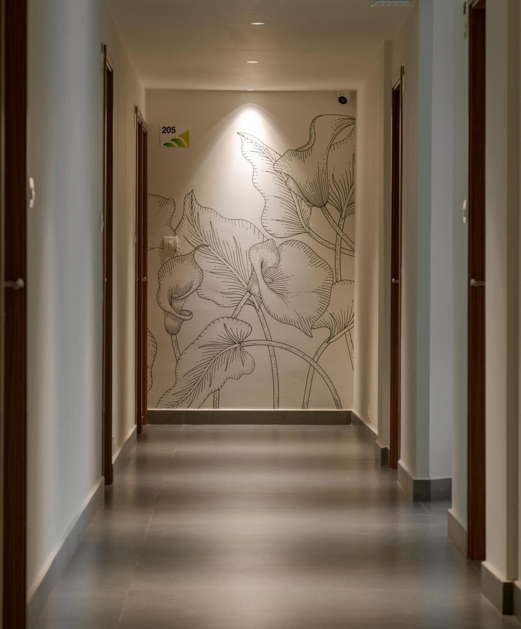 Aryaas Regent Kochi Exterior foto